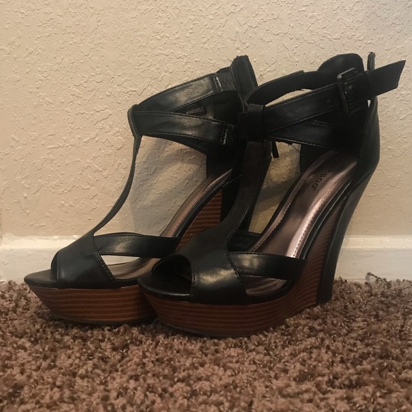 ✨SALE✨ BAMBOO Black Wedges - Picture 2 of 5